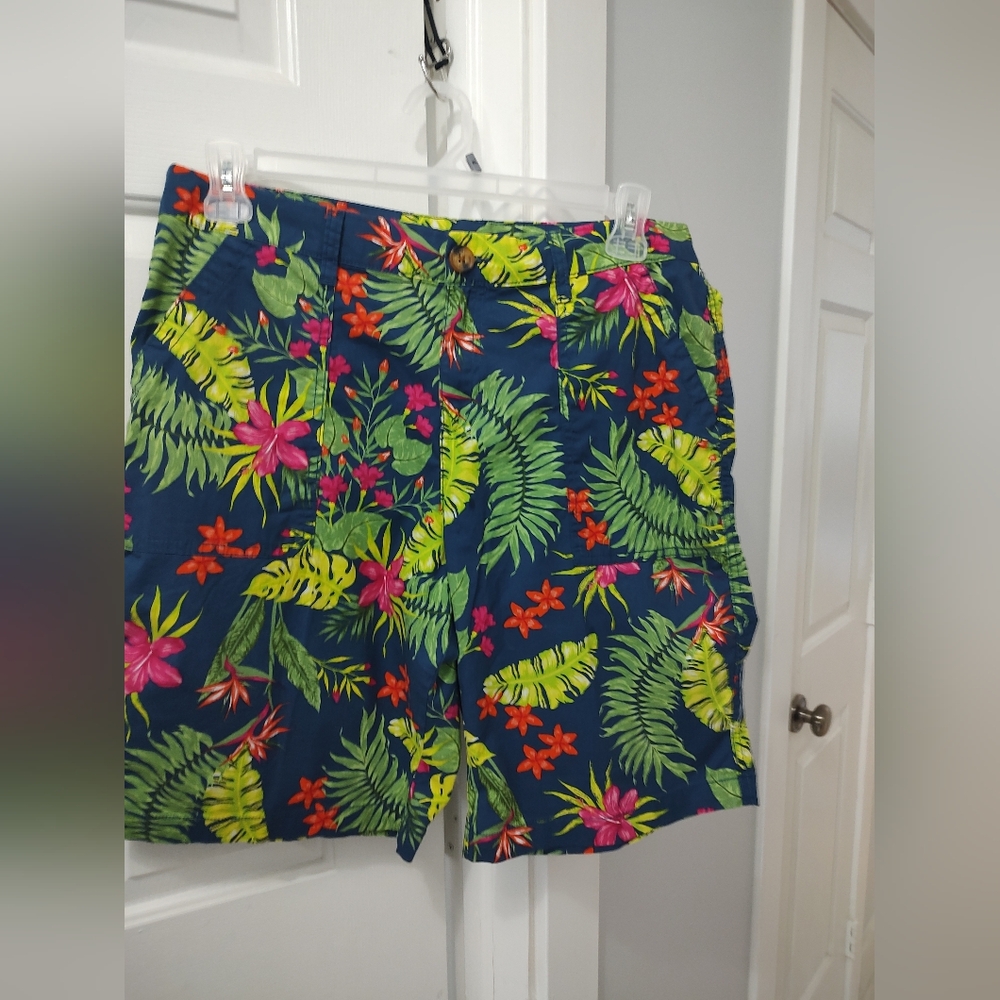 Tropical Print Shorts Style & Company (14)